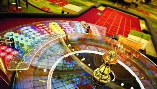 Habanero slot paytable showing symbol values and bonus triggers